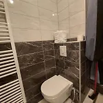Adi Apartamento